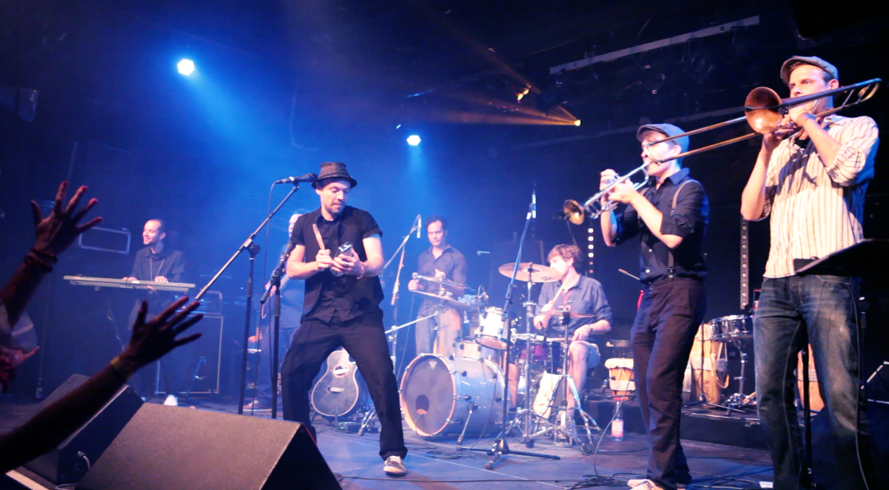 SALSA & CUMBIA - Mil Santos LIVE in Frankfurt am Main