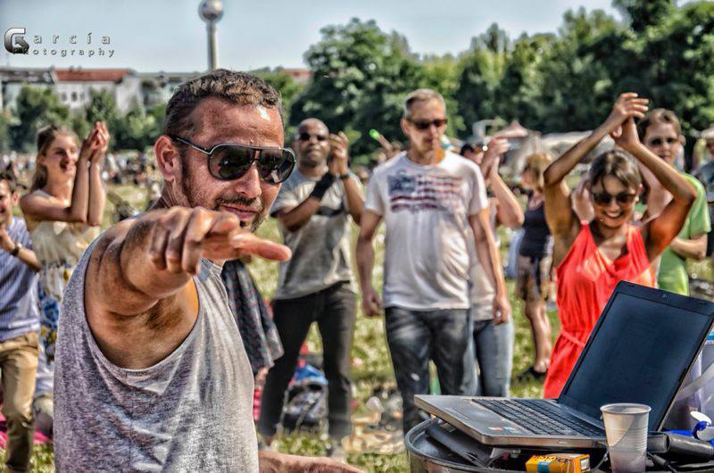 SALE EL SOL - Salsa im Mauerpark mit DJ Naudy in Berlin