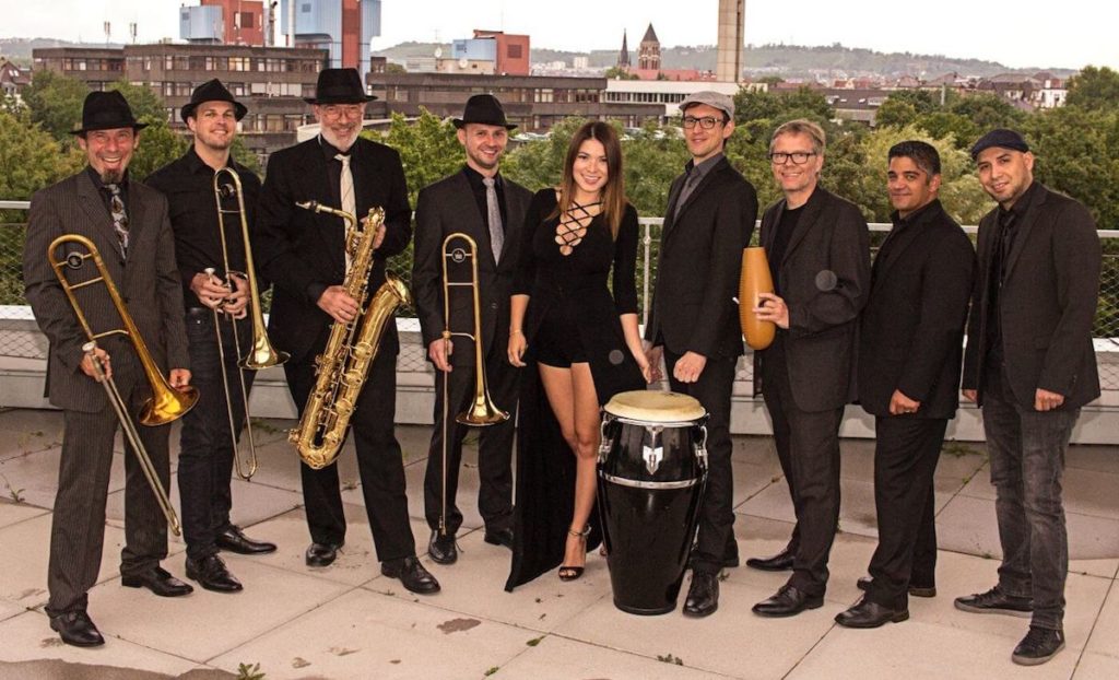 ᐅ Salsa lernen und Salsa tanzen in Stuttgart › Salsaland