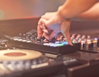 Salsa DJ